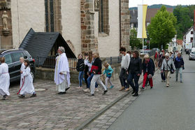 Bittprozession an Christi Himmelfahrt (Foto: Karl-Franz Thiede)